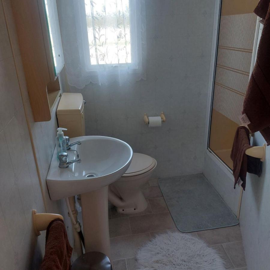 שירנס Warden Springs Caravan Park Ms16 Thornhill Road, Eastchurch,Me124Hf מראה חיצוני תמונה